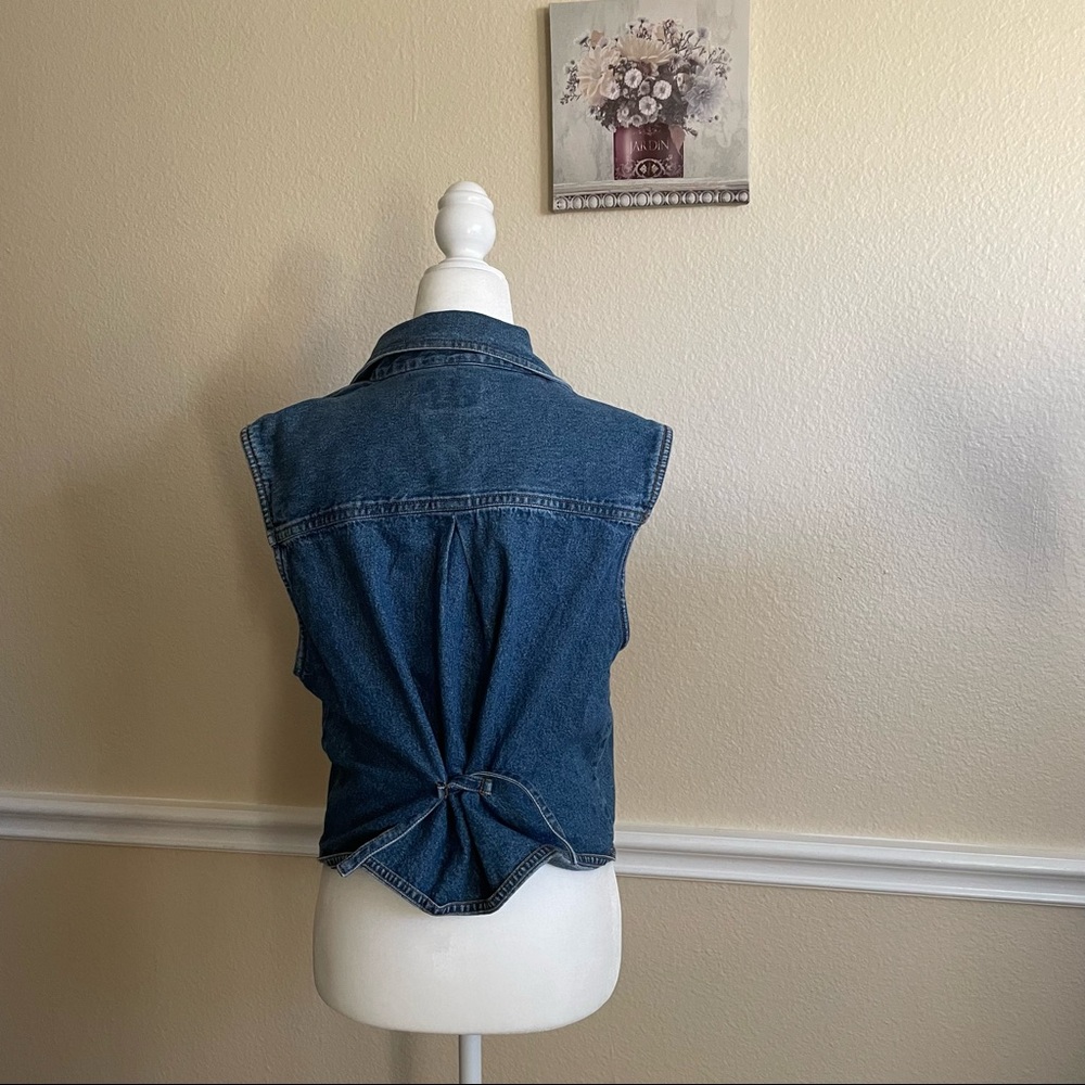 SOLD Vintage 💗 Y NOT Sportswear Blue Denim Vest with Pockets Women's Size: Med - Picture 10 of 10